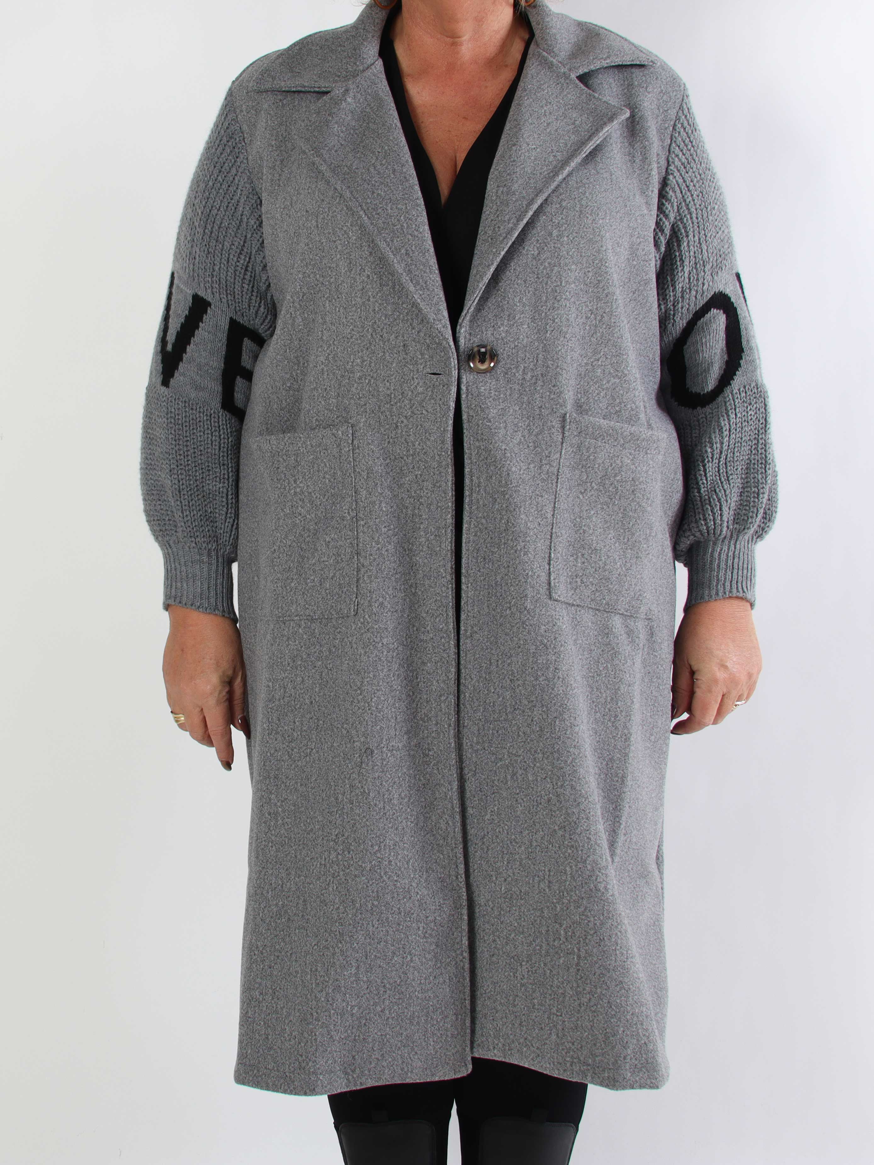 Debbie Midi - Fin plus size frakke med strikærmer